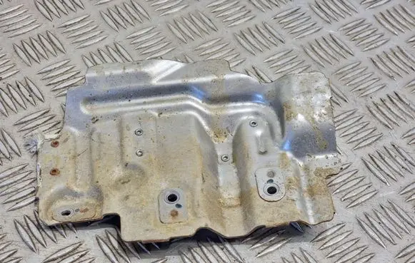 Mazda CX-5 II Heat shield in engine bay 