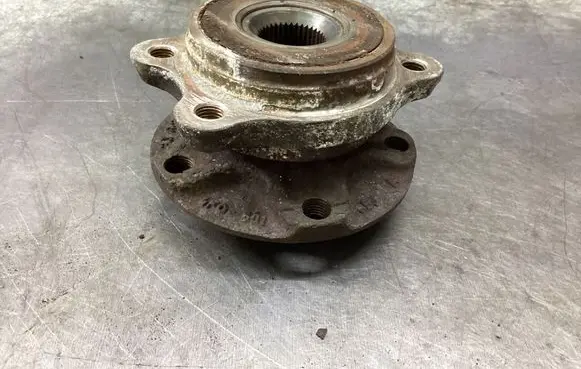 Audi A6 S6 C6 4F Rear wheel hub