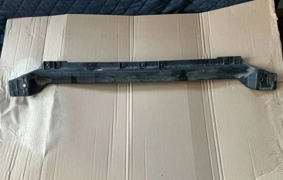 Porsche Cayenne (92A) Bottom radiator support slam panel 7P0805551