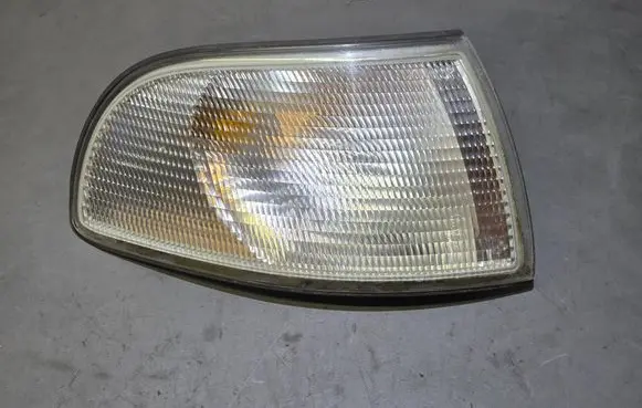 Audi A8 S8 D2 4D Front indicator light 1315106911