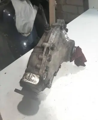 BMW 5 F10 F11 Front differential 7584517