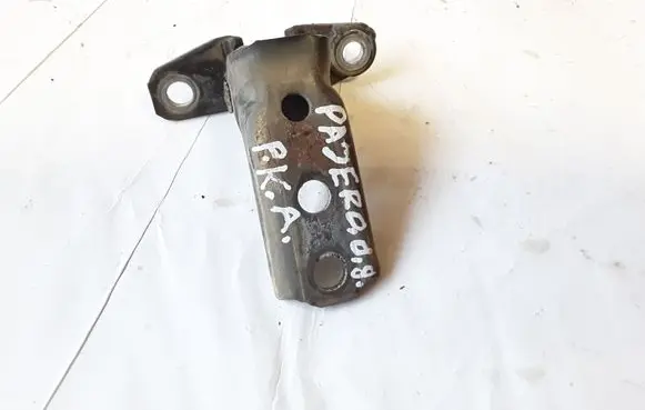 Mitsubishi Pajero Front door lower hinge NOCODE