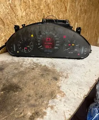 Mercedes-Benz E W211 Speedometer (instrument cluster) A2115400411 110080004013