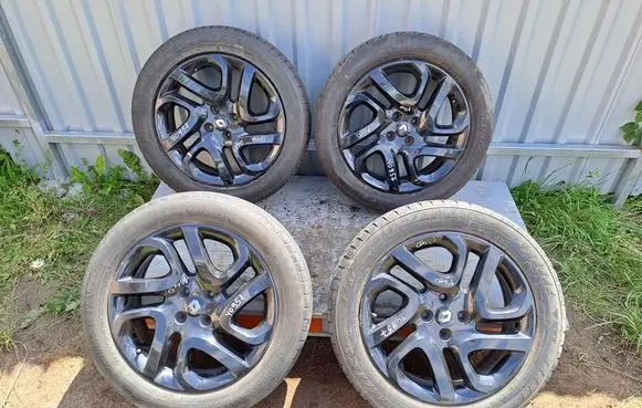 Renault Captur R17 alloy rim 403008829R