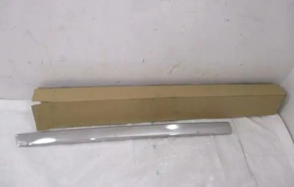 Peugeot 2008 I Front door trim (molding) 9806391777