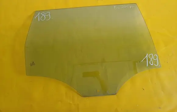 Volkswagen PASSAT B6 Rear door window glass
