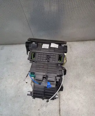 Dacia Duster Interior heater climate box assembly 272708442R