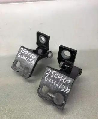 Alfa Romeo Giulia Rear door hinge set 