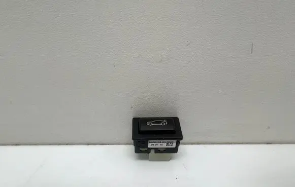 Tailgate opening switch