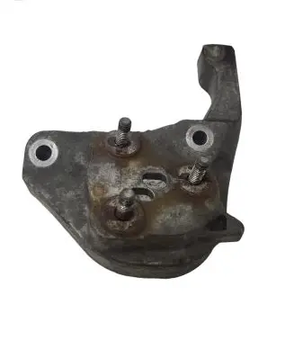 Engine mounting bracket