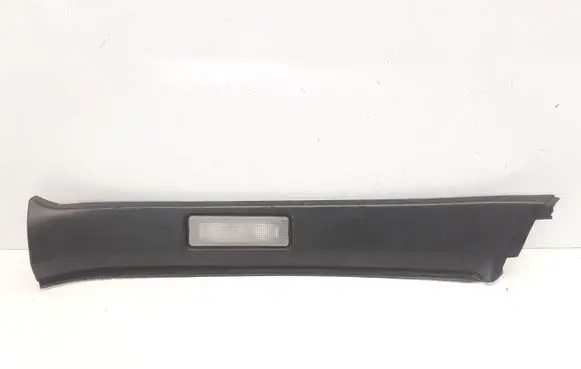 Mercedes-Benz E W124 (D)pillar trim (top) 1246920689