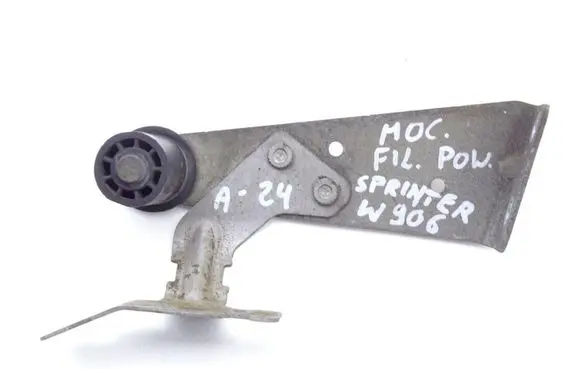 Mercedes-Benz Sprinter W906 Air filter cleaner box bracket assembly 