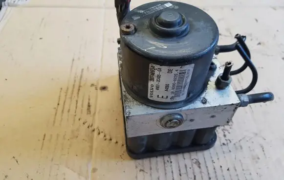 Volvo S40 ABS Pump 4N51-2C405-GA