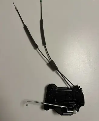 Subaru XV II Front door lock