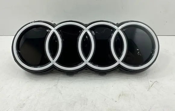 Audi Q6 e-tron Manufacturer badge logo/emblem 85E941600A L759293