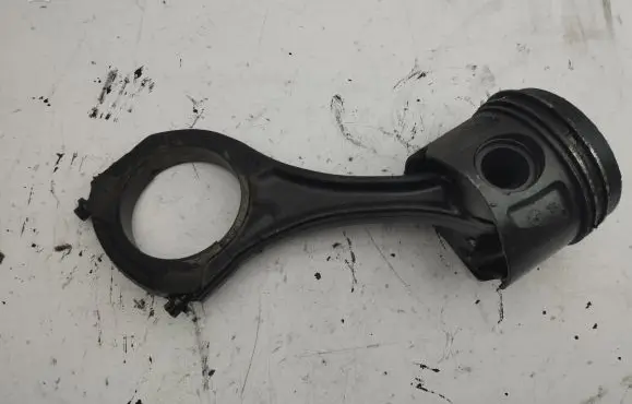 Mercedes-Benz ML W164 Piston with connecting rod