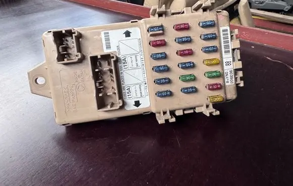Subaru Forester SG Fuse box set JB200400 LB100602B 206036