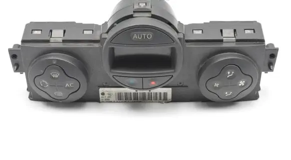 Renault Megane II Air conditioner control unit module 8200070752