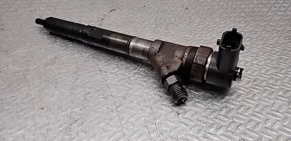 KIA Sorento Fuel injector 0445110186 338004A160