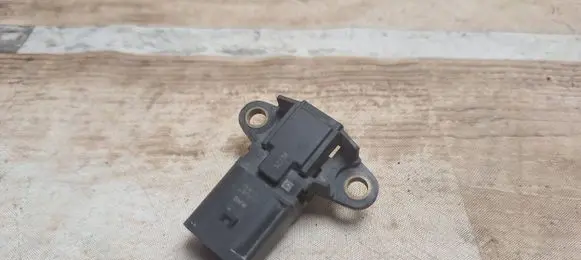 BMW 3 F30 F35 F31 Sensor 17518323 40096610