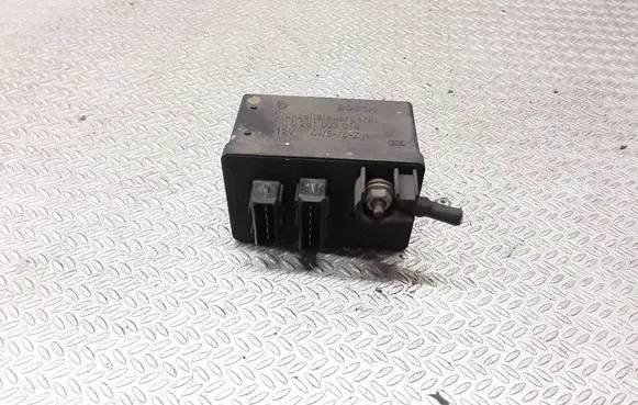 Peugeot 607 Glow plug pre-heat relay 0281003018