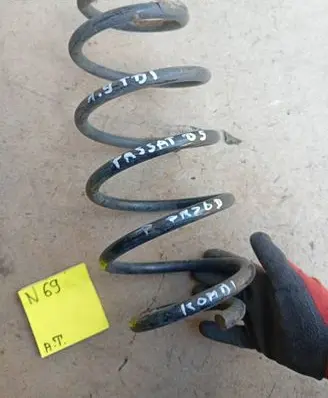 Volkswagen PASSAT B5 Front coil spring