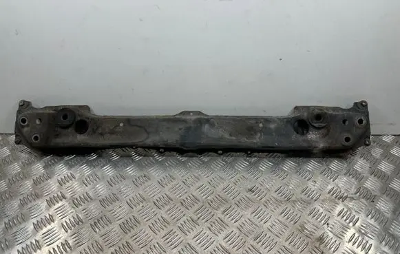 Lexus GS 300 350 430 450H Radiator mount bracket 9048040021