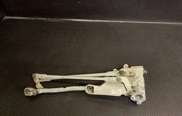 Ford Fiesta Front wiper linkage and motor 8A6117500AD 1502101 3397021285