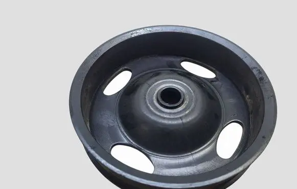 Skoda Octavia Mk2 (1Z) Crankshaft pulley 03D105255D