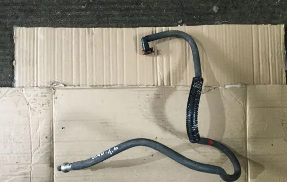 Volvo V40 Fuel return line/hose 
