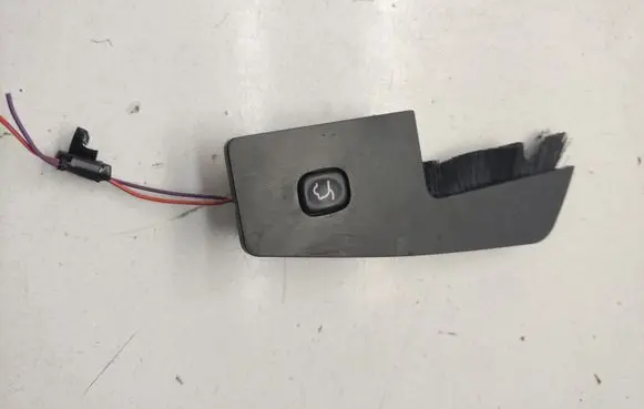 Chrysler Grand Voyager V Tailgate/trunk/boot open switch 04602751AA