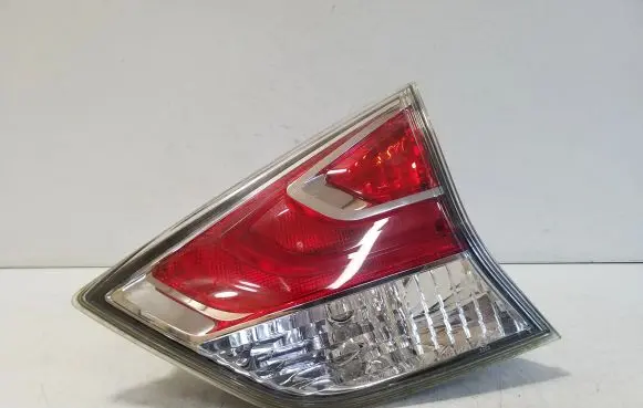 Nissan X-Trail T32 Tailgate rear/tail lights 22617939