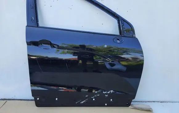 Mitsubishi Eclipse Cross Front door