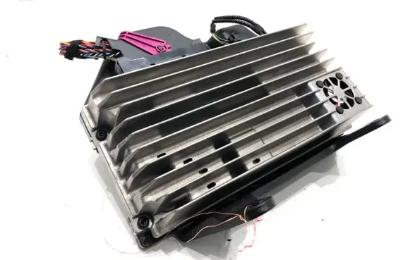 Audi A5 8T 8F Sound amplifier 8T0035223AN