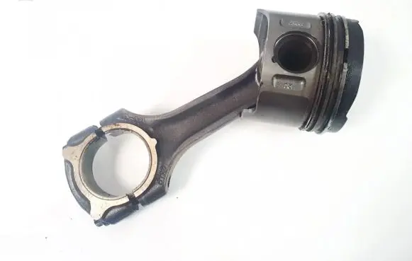 Mercedes-Benz Sprinter W906 Piston with connecting rod r08857