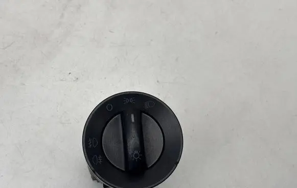 Volkswagen Polo Light switch 6Q0941531C