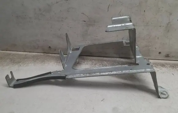 Audi Q7 4L Sound amplifier holder/bracket 4L0035209A