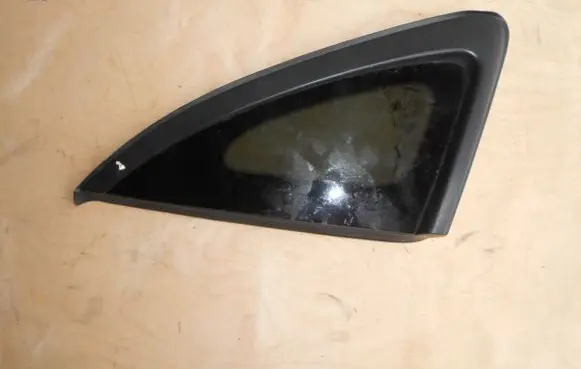 Hyundai Kona I Front triangle window/glass 87810J9000