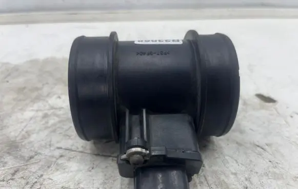 Opel Zafira B Mass air flow meter 55350046