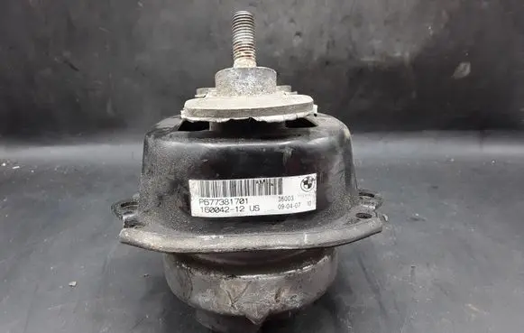 BMW X5 E70 Engine mount bracket P677381701 16004212