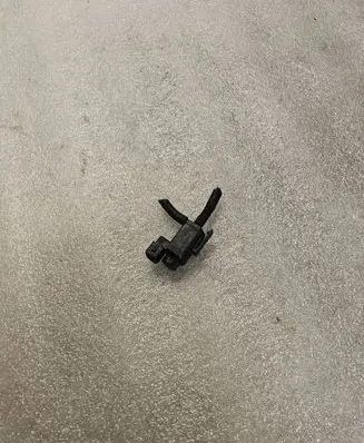 Volvo XC70 Turbo solenoid valve 72224010 30611668 03T112