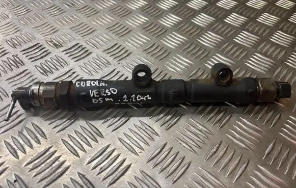 Toyota Corolla Verso E121 Fuel main line pipe