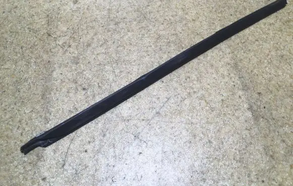 Mercedes-Benz E W124 Rubber seal rear door 