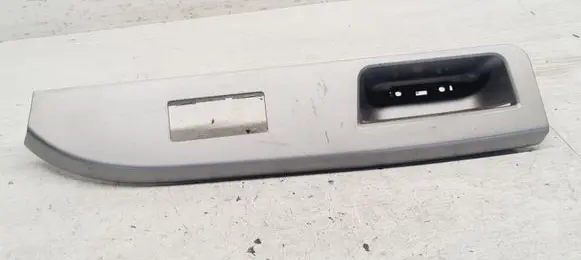 Chrysler Sebring (JS) Front door window switch trim 1003405 119461