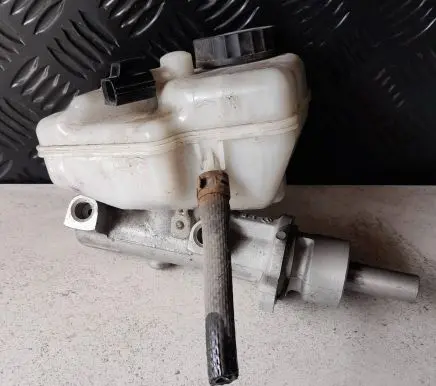 Ford Mondeo Mk III Master brake cylinder 22407779 2s712422aa