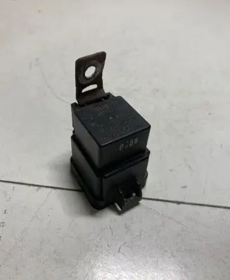 Coolant fan relay