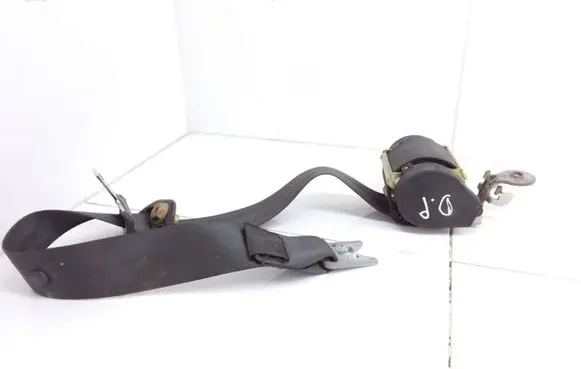 Renault Megane II Front seatbelt 041083
