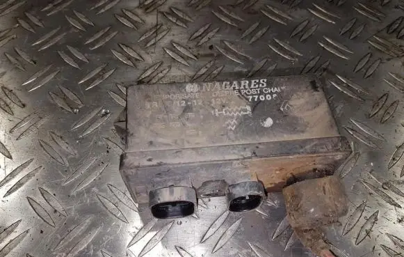Renault Laguna I Glow plug pre-heat relay