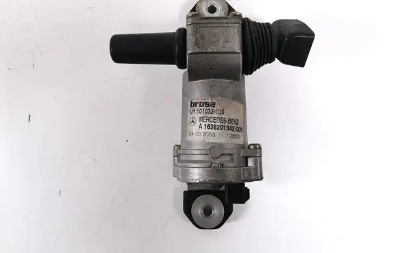 Mercedes-Benz ML W163 Vent window/glass motor A1638201342