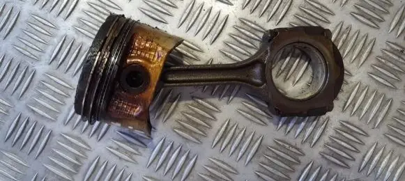 Renault Scenic I Piston with connecting rod